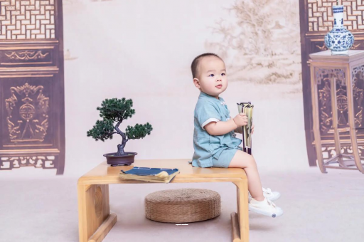 贺州宝宝掉头发是怎么回事